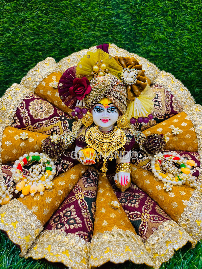 Golden Banarsi Cone